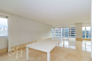 Image 9 - 847590