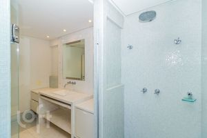 Image 35 - 847590