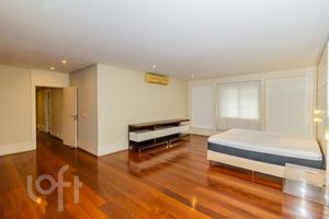 Image 39 - 847590