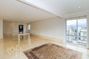 Image 6 - 847590