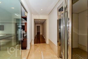 Image 21 - 847590