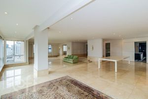 Image 7 - 847590