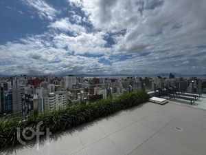 Image 27 - 847595
