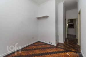 Image 6 - 847596