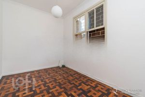 Image 7 - 847596