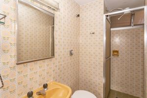Image 10 - 847607