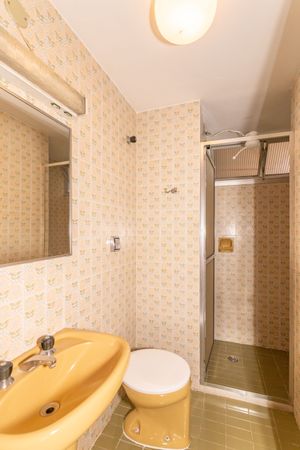 Image 11 - 847607