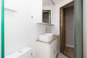 Image 13 - 847615