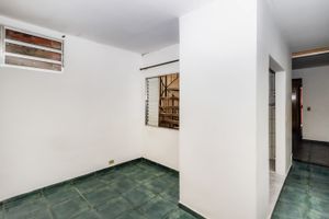 Image 21 - 847659