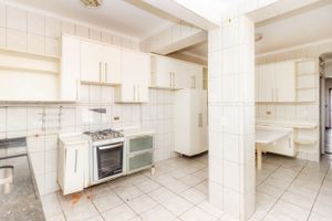 Image 33 - 847659