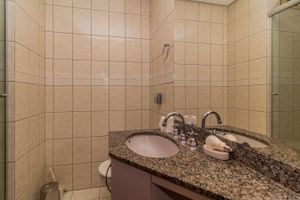 Image 8 - 847675