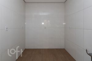 Image 4 - 847704