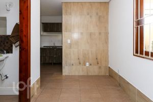 Image 9 - 847704