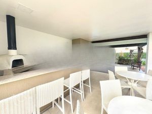 Image 21 - 847735