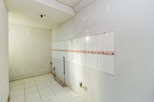 Image 10 - 847744