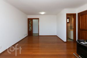 Image 4 - 847754