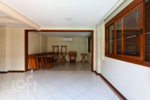 Image 40 - 847754
