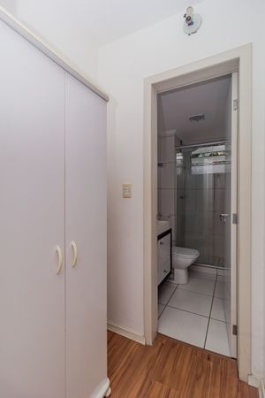 Image 17 - 847758