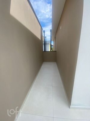 Image 21 - 847786