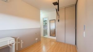 Image 18 - 847788