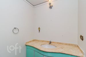 Image 8 - 847813