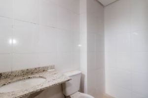 Image 21 - 847840
