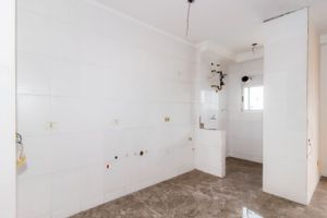 Image 32 - 847840