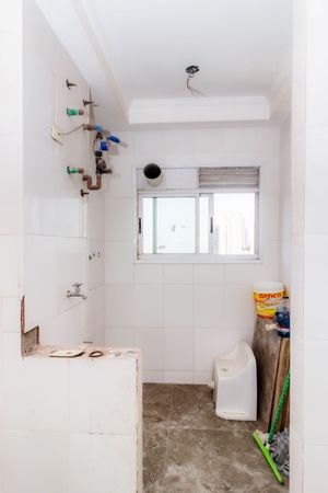 Image 33 - 847840