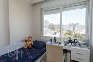 Image 15 - 847843