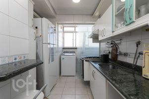 Image 23 - 847843