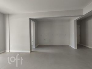Image 6 - 847855