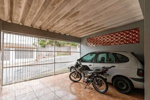 Image 8 - 847890