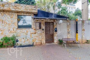 Image 30 - 847945