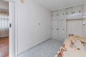 Image 16 - 847963