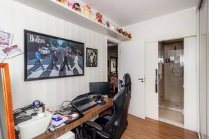 Image 11 - 847976
