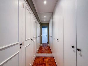 Image 14 - 847980