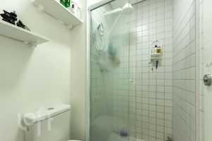 Image 11 - 848008