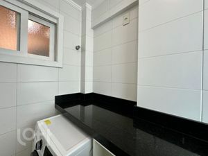Image 13 - 848009