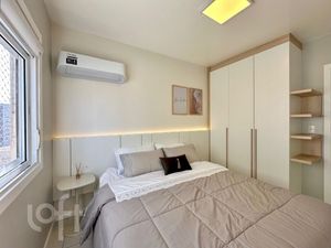 Image 19 - 848009