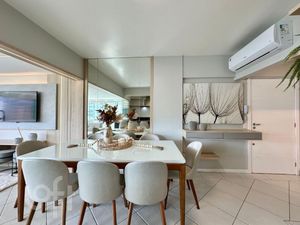 Image 15 - 848009