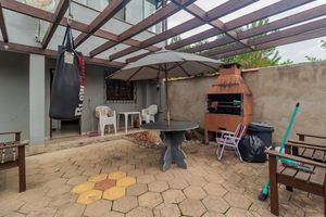 Image 37 - 848018