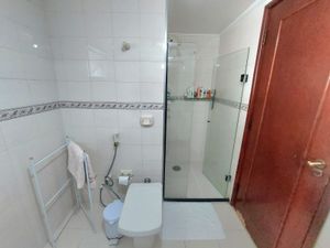 Image 9 - 848031
