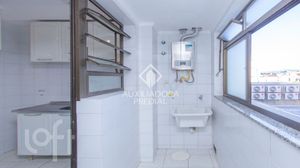 Image 7 - 848045