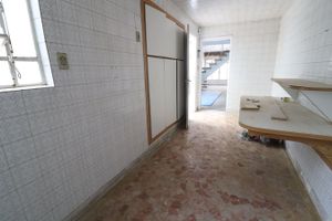 Image 4 - 848091
