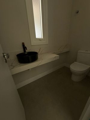 Image 3 - 848152