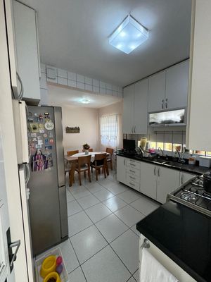 Image 4 - 848165