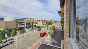 Image 6 - 848196