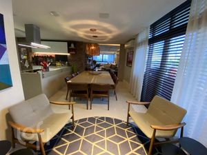 Image 10 - 848208