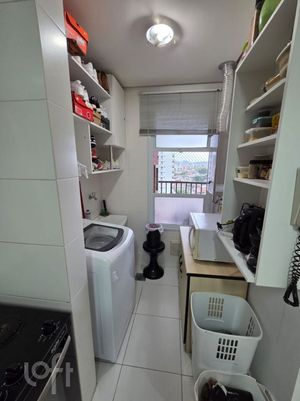 Image 6 - 848255