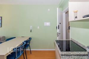Image 8 - 848277